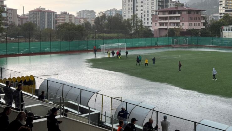 Artvin’de Şiddetli Yağış Nedeniyle 3. Lig Maçı Ertelendi