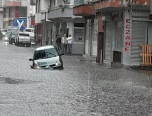 Artvin’in Hopa İlçesinde Sağanak Hasara Yol Açtı