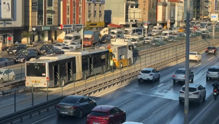 Avcılar’da 12 Saat Arayla İki Metrobüs Yangını: Seferler Olağana Döndü