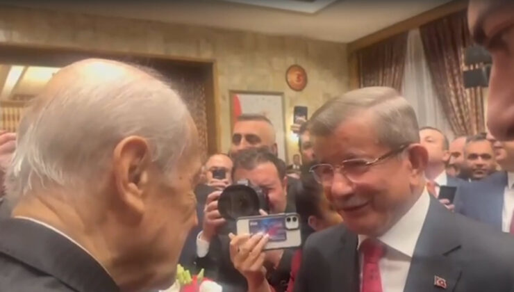 Bahçeli’den Davutoğlu’na Övgü: Türkiye’nin Birikiminize İhtiyacı Var