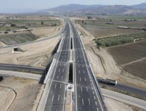 Bakan Uraloğlu Duyurdu: Aydın-Denizli Otoyolu Trafiğe Açılıyor