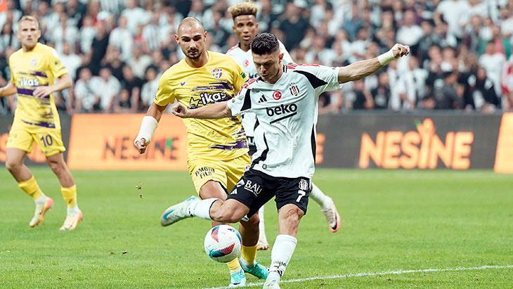 Beşiktaş’a Kötü Haber! Yıldız Futbolcu Milli Grupta Sakatlandı