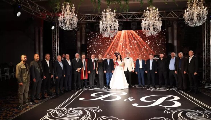 Beylikdüzü’nde Görkemli Düğün: Gelin ve Dama 5 Milyon TL Takı