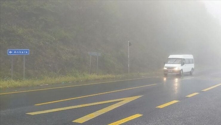 Bolu Dağı’nda Sis Görüş Arasını Düşürdü