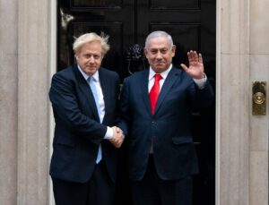 Boris Johnson: Netanyahu’nun Kullandığı Banyomda Dinleme Cihazı Bulundu