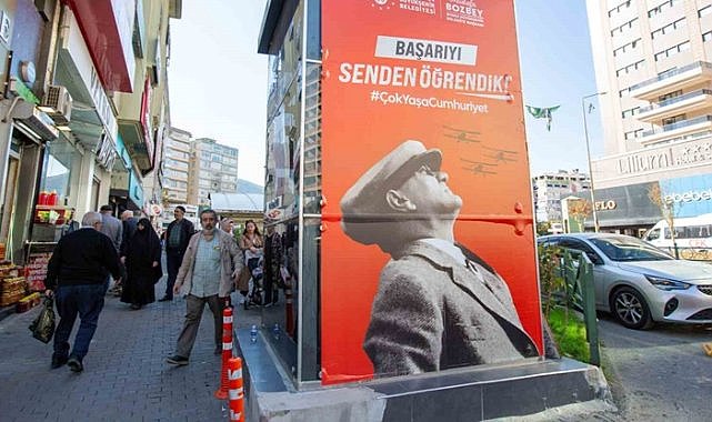 Bursa’yı Cumhuriyet Afiş ve Bilboardları Süsledi