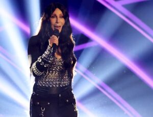 Cher, Victoria’s Secret Fashion Show’da Sahne Alacak