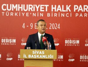 CHP Genel Başkanı Özgür Özel İkinci Yüzyıl Değişim Kurultayı’nda Konuştu: ‘Ata’mızın Partisini İktidar Yapacağız’