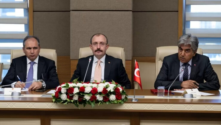 CHP Sıralarından Mehmet Muş’a: İsminiz Bakanlık İçin Geçiyor