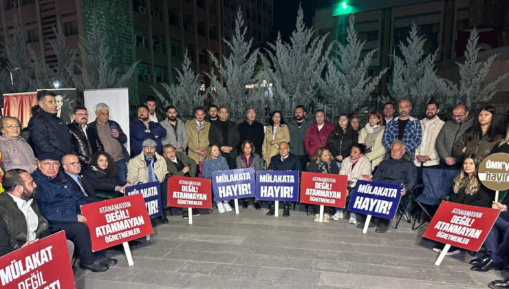 CHP’den Mülakatlara Karşı Bakanlık Önünde Oturma Eylemi