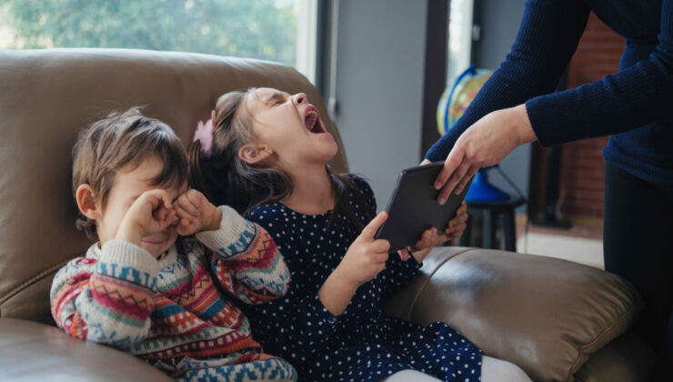 Çocuklara İlk Telefonu Kaç Yaşında Verilmeli?