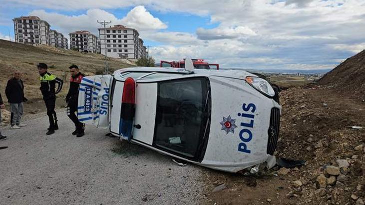 Çorum’da Kovalamaca Esnasında Polis Aracı Devrildi! 2 Polis Yaralı