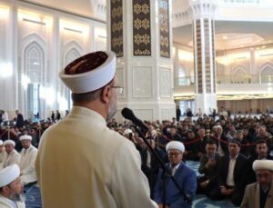 Diyanet İşleri Başkanı Ali Erbaş: Peygamber Efendimizi Örnek Almalıyız