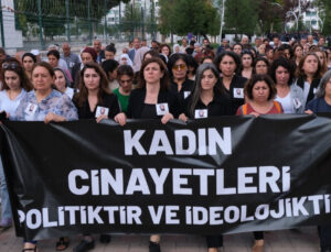 Diyarbakır’da Bayanlardan Rojin Kabaiş İçin Sessiz Yürüyüş: Katillerini Bulacağız