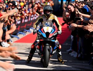 Dünya Superbike Şampiyonu Toprak Razgatlıoğlu, İspanya’da Birinci Oldu