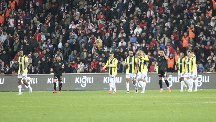 Fenerbahçe ile Galatasaray Arasında Puan Farkı 8’e Yükseldi