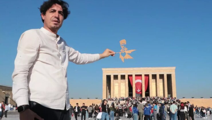 Fırat Kalkan, Anıtkabir Yapraklarıyla Atatürk Portresi Yaptı