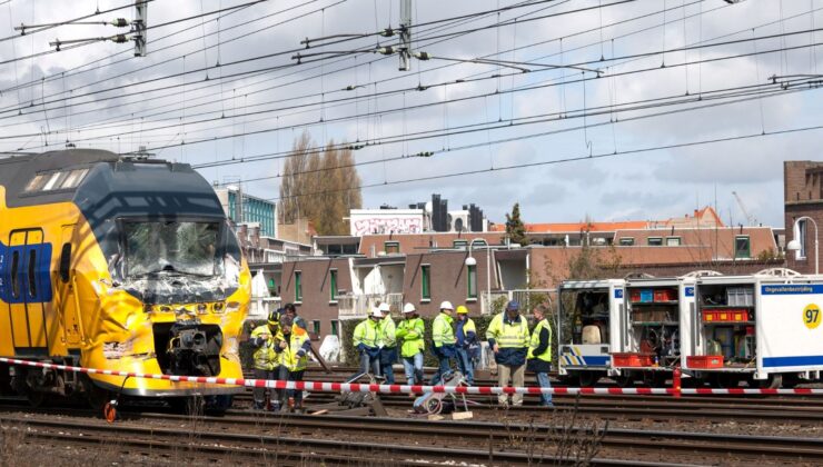 Galler’de İki Tren Çarpıştı: 1 Kişi Öldü, 15 Kişi Yaralandı