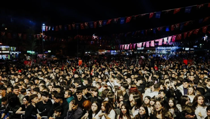 Gemlik Belediyesi’nden Son Yılların En Görkemli Cumhuriyet Bayramı Kutlaması