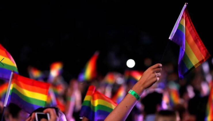 Gürcistan Parlamentosu Başkanı Lgbti+ Karşıtı Yasayı İmzaladı, Münasebet “Ahlâki Standartları Korumak”: Gökkuşağı, Kamusal Alanda Yasaklanabilir