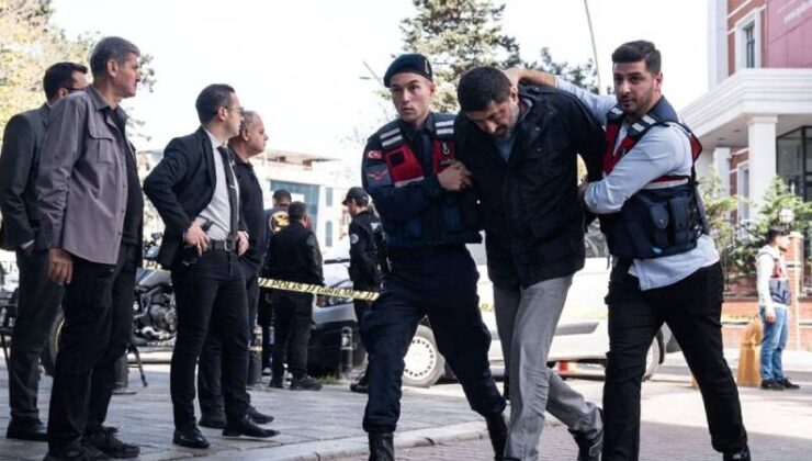 Hatay’da Sağlıkta Dönüşüm Protestosu: Sizler TTB’yi Takip Etmiş Olsaydınız, Bebek Ölümlerinin Nedenlerini Bulurdunuz