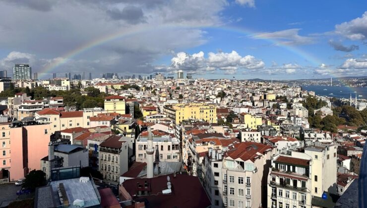 İstanbul’da Gökkuşağı Sürprizi: Turistler O Anları Görüntüledi