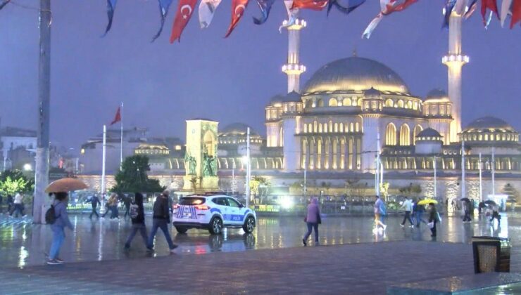 İstanbul’da Sağanak Yağmur Etkili Oldu