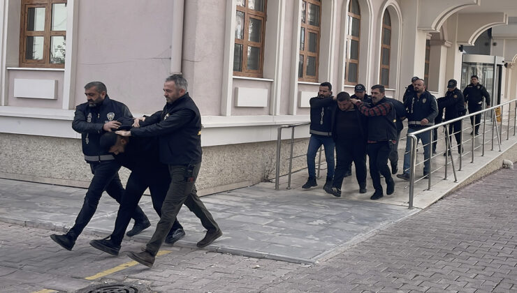 Konya’da Bir Kişiyi Öldüren Zanlı ve 8 Şüpheli Adliyeye Sevk Edildi