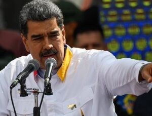 Maduro, Ellerindeki Tüm Tutanakları Yüksek Mahkeme’ye Teslim Edeceklerini Duyurdu