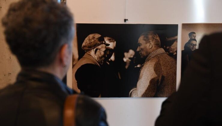 Osmangazi’deki Bu Stant Tüylerinizi Diken Diken Edecek; En Özel Atatürk Fotoğrafları…