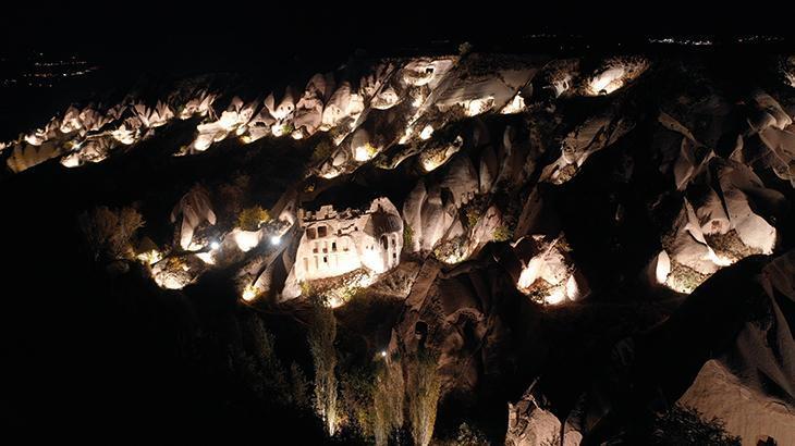 Peri Bacaları Gece Turizmine Açılıyor! Güvercinlik Vadisi Aydınlatıldı