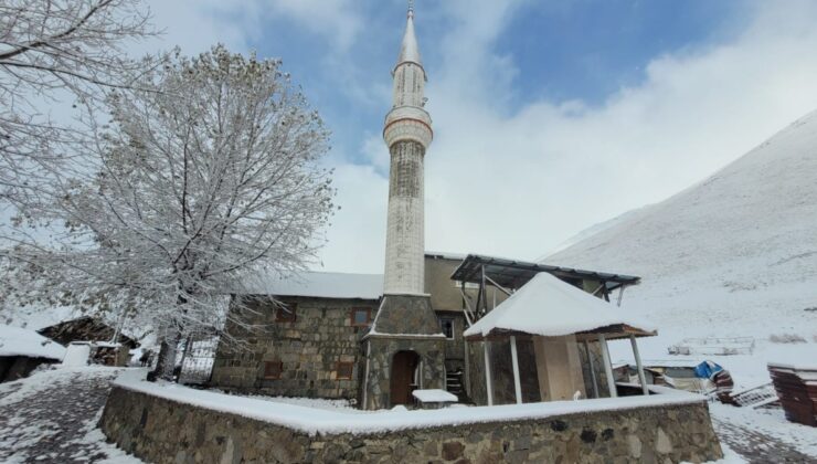 Rize’nin Yüksek Kesitleri Beyaza Büründü