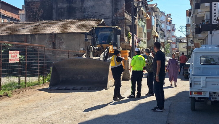 Samsun’da Belediyeye Ait İş Makinesinin Çarptığı Kişi Ağır Yaralandı