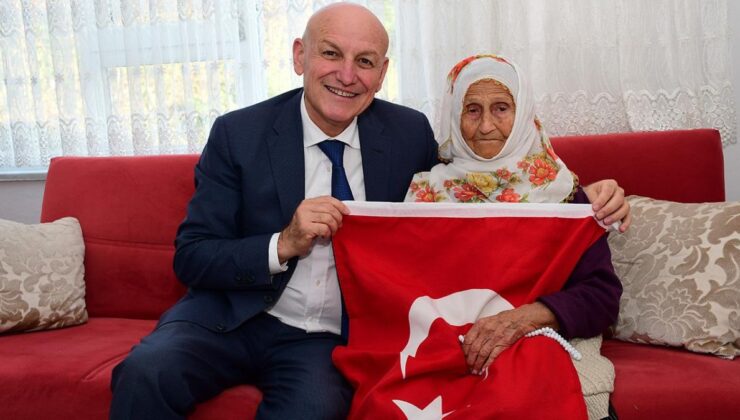 Samsun’da Cumhuriyet ile Aynı Yaşta Olan 4 Kişi Ziyaret Edildi