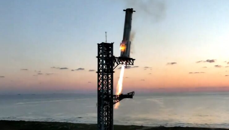 Spacex, Starship Roket Güçlendiricisini İniş Pistinde Yakalamayı Başardı