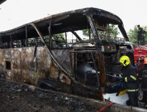 Tayland’da Okul Otobüsü Yandı: 20 Kişi Öldü