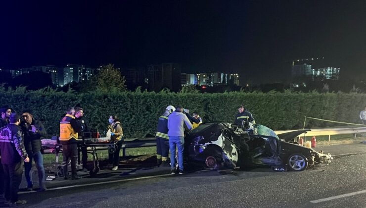 Tekirdağ’da Otomobil Bariyerlere Çarptı: 1 Ölü, 1 Yaralı