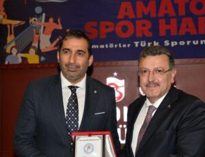 Trabzonspor Asbaşkanı Zeyyat Kafkas’a ‘En İyi Spor Adamı’ Ödülü!