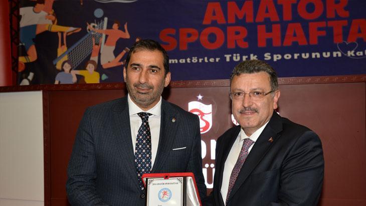 Trabzonspor Asbaşkanı Zeyyat Kafkas’a ‘En İyi Spor Adamı’ Ödülü!