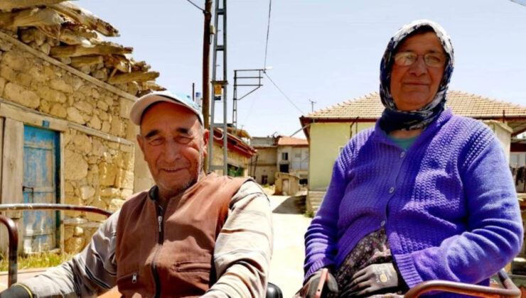 Traktör Kazası Yaşlı Çifti Ayırdı: Geriye Kazadan Önceki Fotoğraf Kaldı