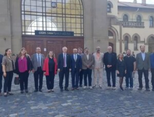 Trakya Üniversitesi’nde Metal Heykel, Madalyon ve Takı Standı Açıldı