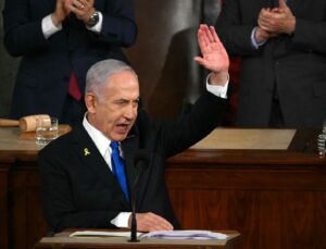 Washington’dan Dönen Netanyahu, Ayağının Tozuyla Savunma Bakanlığı’na Gitti