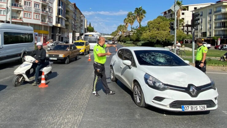 Yaya Yolundan Karşıya Geçmek İsteyen Yayaya Otomobil Çarptı