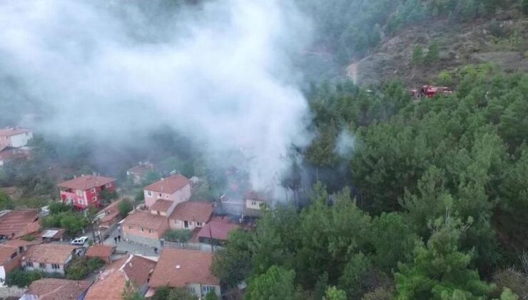 Yer: Amasya! Ormana Bitişik 3 Ev Yangında Küle Döndü