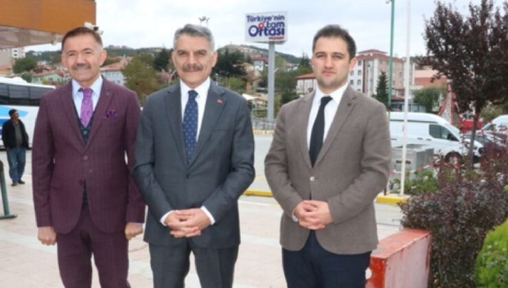 Yozgat’a ‘Türkiye’nin Tam Ortası Yozgat’ Totemi Yerleştirildi