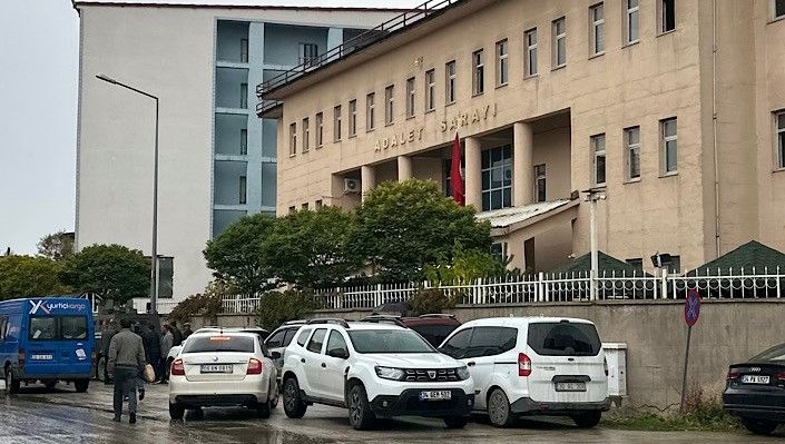 Yüksekova’da Evrakta Sahtecilik Operasyonu: Gözaltına Alınan 16 Kişiden 5’i Tutuklandı