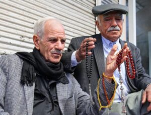 Adıyaman’da Tespih Tutkunları, Tarihi Oturakçı Pazarı’nda Buluşuyor