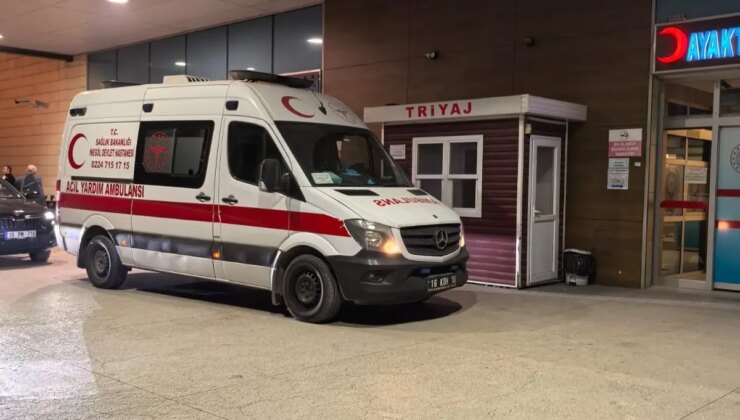 Ambulans Şoförü Hastanın Oğlundan Darp Yedi