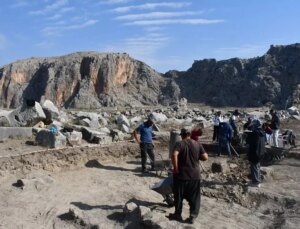 Anavarza Antik Kenti’nde Havariler Kilisesi İçin Hafriyat Çalışmaları Başladı