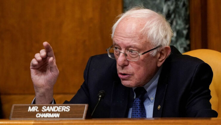 Bernie Sanders’tan Demokrat Parti’ye Tenkit: ‘İşçi Sınıfını Terk Ettiler’